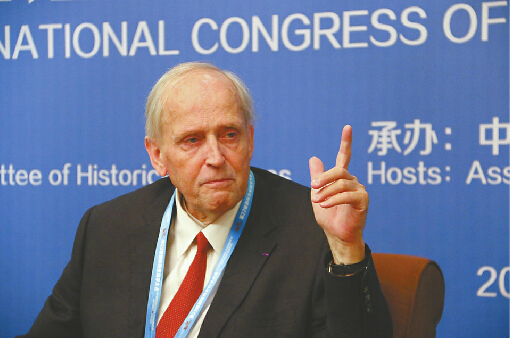 国际历史学会副主席皮姆邓波尔：汉字博大精深美得让人惊叹
