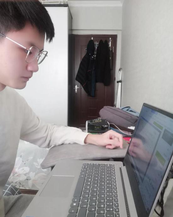山东大学澳国立联合理学院2019级应用物理学（中澳合作办学）专业张一夫