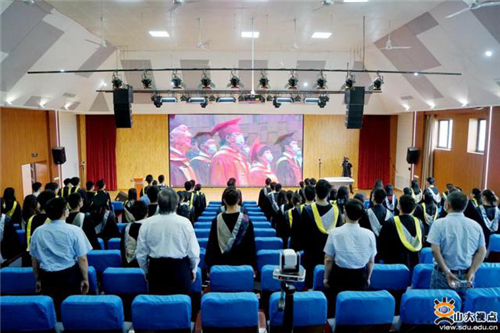 http://shandong.eol.cn/yuanxiaochuanzhen/202006/W020200619703641510386.png