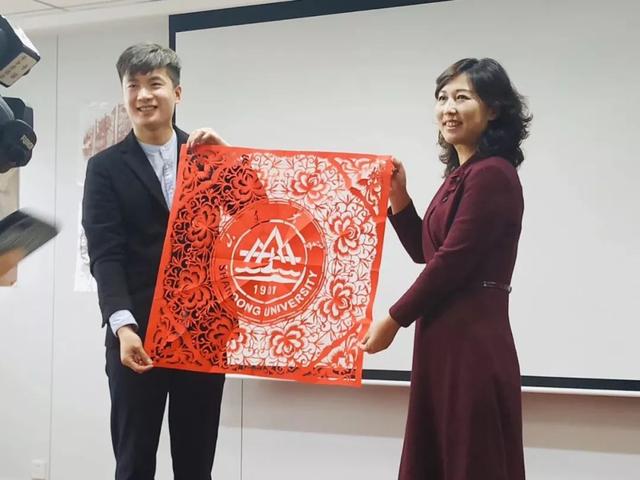 【图说】畅杨杨到山东大学录制《乡土·手艺中国》