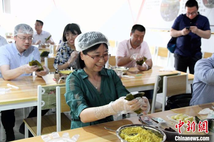 点击进入下一页