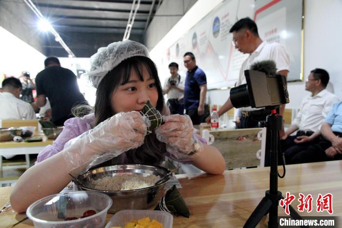 点击进入下一页