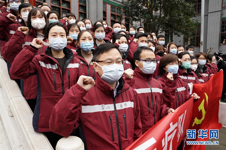 (新华全媒头条·图文互动)(4)“始终把人民群众生命安全和身体健康放在第一位”——中国抗疫彰显“生命至上、人民至上”理念 (新华全媒头条·图文互动)(4)“始终把人民群众生命安全和身体健康放在第一位”——中国抗疫彰显“生命至上、人民至上”理念