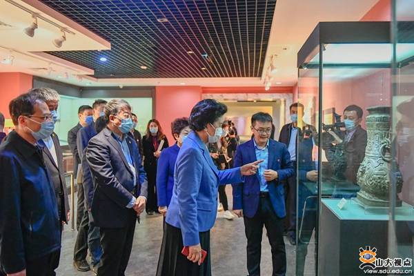 https://www.view.sdu.edu.cn/__local/1/29/FF/2E1C74282021C1156EDC4D4DA42_AACC454F_18EBA.jpg
