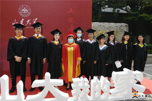 http://shandong.eol.cn/yuanxiaochuanzhen/202006/W020200619703641579893.png