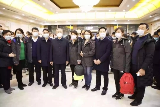 山大齐鲁医院第一批医疗队员驰援湖北!