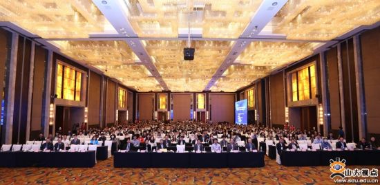 以“数字经济与数智管理决策”为主题的中国优选法统筹法与经济数学研究会智能决策与博弈分会第四届学术年会在济南举行。图片来源:山大视点