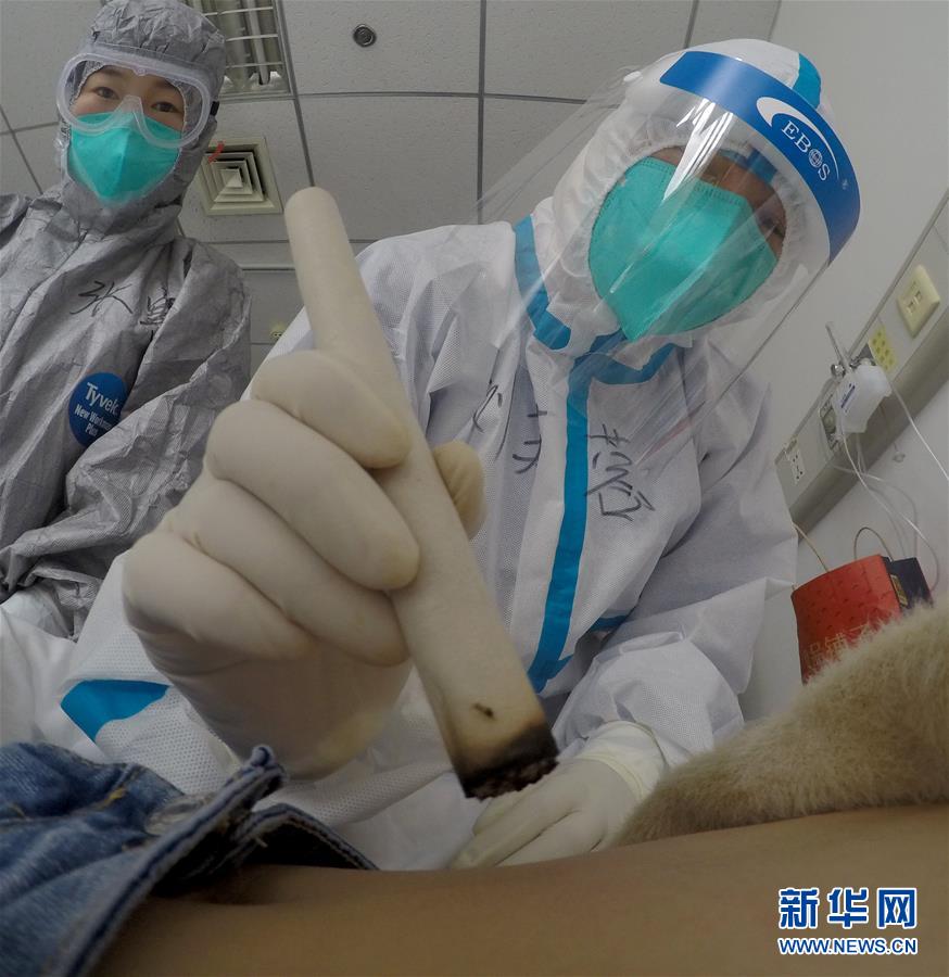 (新华全媒头条·图文互动)(9)“始终把人民群众生命安全和身体健康放在第一位”——中国抗疫彰显“生命至上、人民至上”理念 (新华全媒头条·图文互动)(9)“始终把人民群众生命安全和身体健康放在第一位”——中国抗疫彰显“生命至上、人民至上”理念