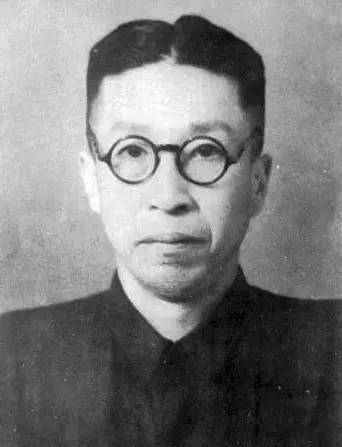 以中学文凭执教多所大学,山大中文系曾有这样一位“岛上名士” 以中学文凭执教多所大学,山大中文系曾有这样一位“岛上名士”