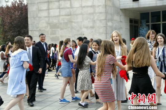 图为,参加“汉语桥——英国培优项目来华夏令营”的学生。 孙宏瑗 摄 图为,参加“汉语桥——英国培优项目来华夏令营”的学生。 孙宏瑗 摄