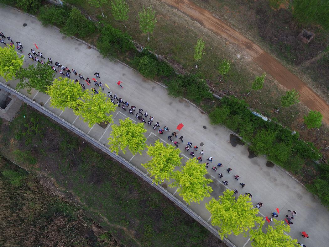 山东中学生远足水土保持科技示范园迎接世界地球日 山东中学生远足水土保持科技示范园迎接世界地球日