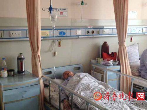 济南山大二院免费为107岁老人做白内障手术(图)