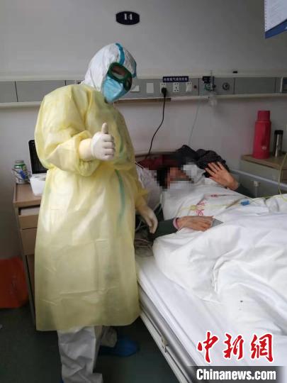 山东支援湖北医疗队：给患者身体和心灵上的双重护理