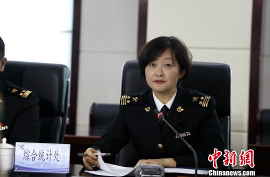 据海关统计，今年前11个月，山东省对“一带一路”沿线国家进出口4650.4亿元，比去年同期(下同)增长5.1%。济南海关综合统计处副处长刘赛在会上介绍相关情况。　沙见龙 摄